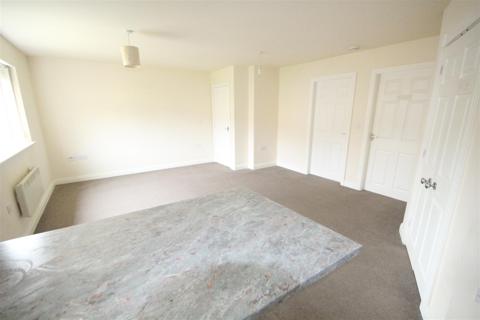 2 bedroom apartment For Sale in Burnley - IMG_1544.jpg
